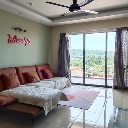 Gold Coast International Resort Kampong Bukit Beruang Exterior photo